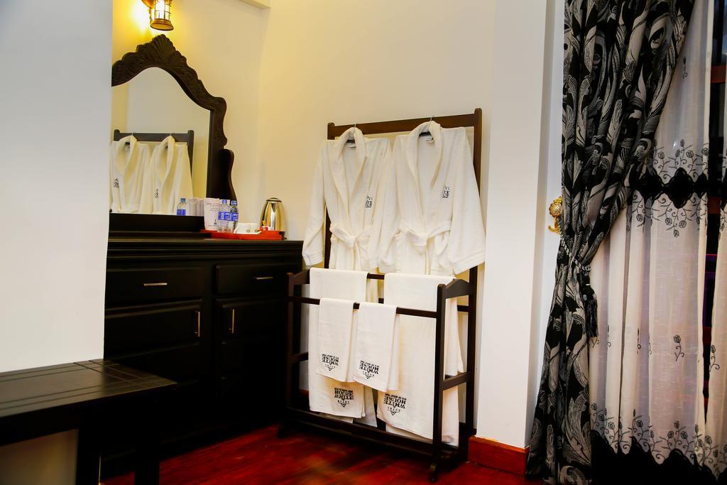 Hotel White House Anuradhapura Ngoại thất bức ảnh