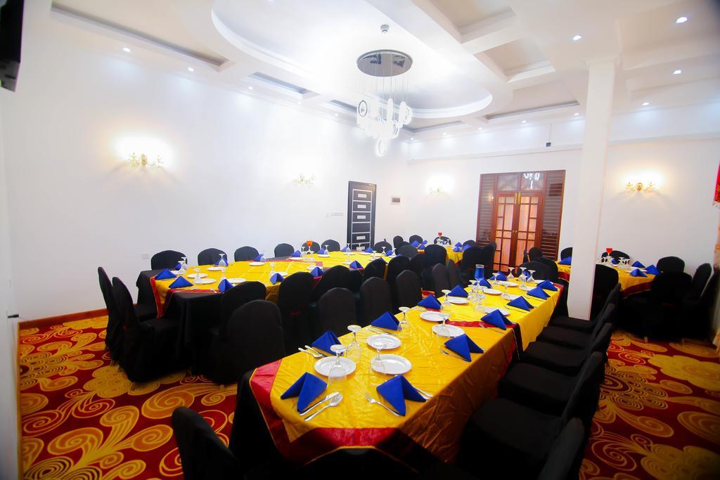Hotel White House Anuradhapura Ngoại thất bức ảnh