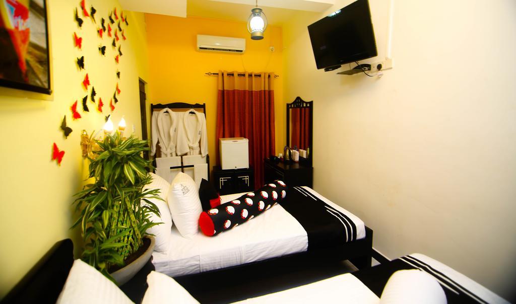 Hotel White House Anuradhapura Ngoại thất bức ảnh