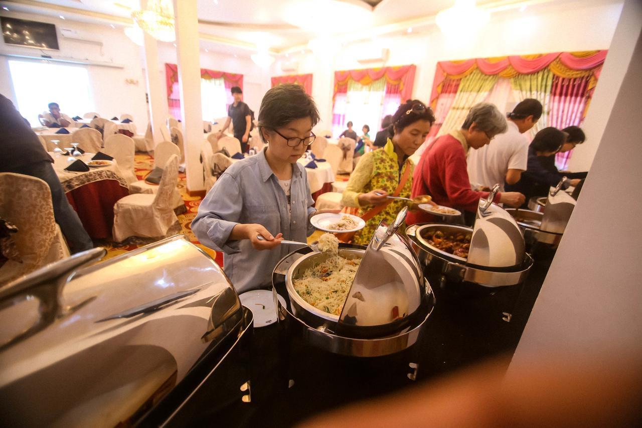 Hotel White House Anuradhapura Ngoại thất bức ảnh