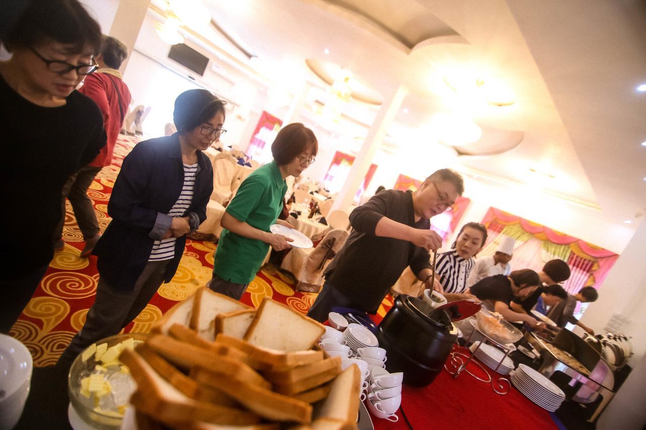 Hotel White House Anuradhapura Ngoại thất bức ảnh
